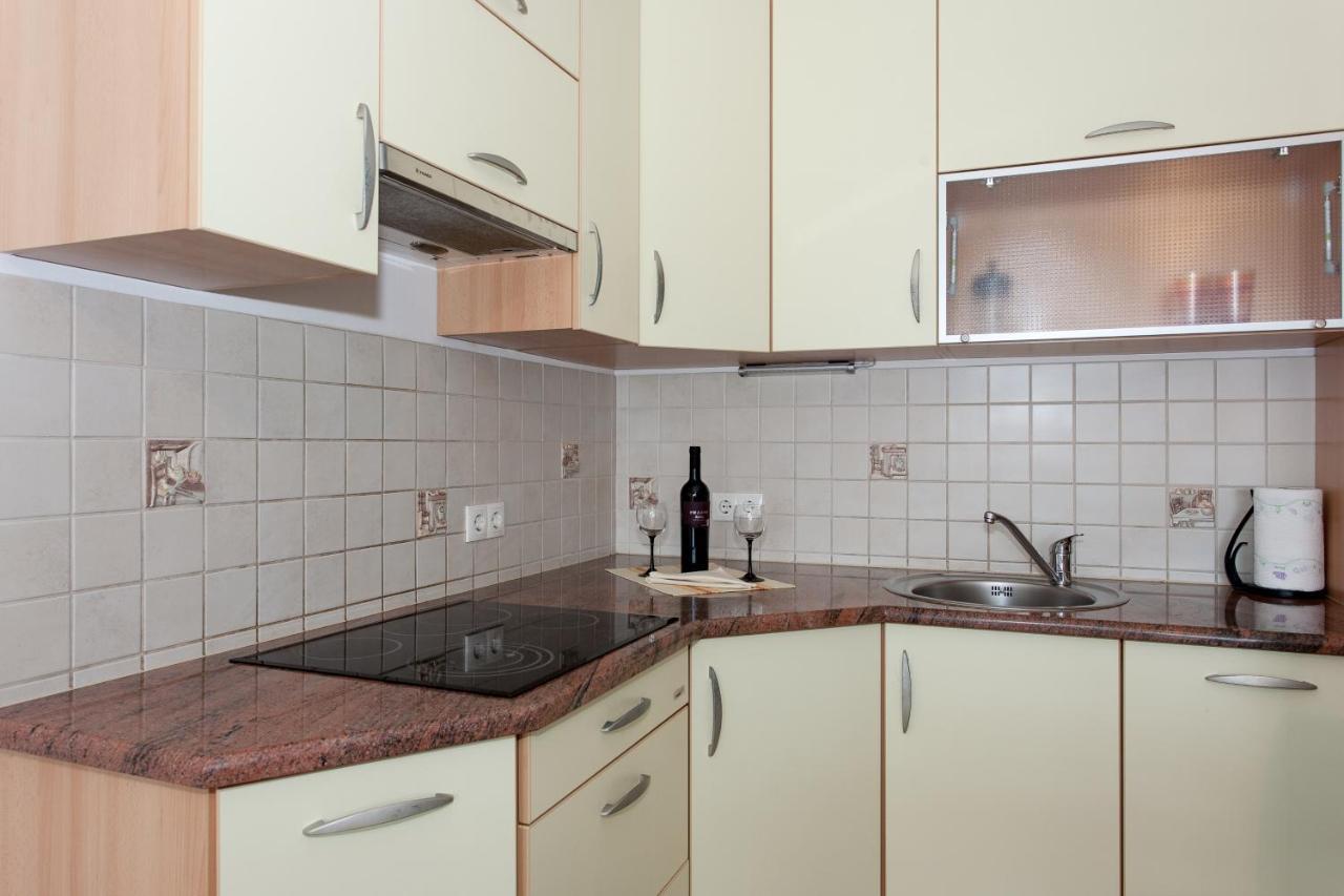 Appartamento Abbadessa Kaštela Esterno foto