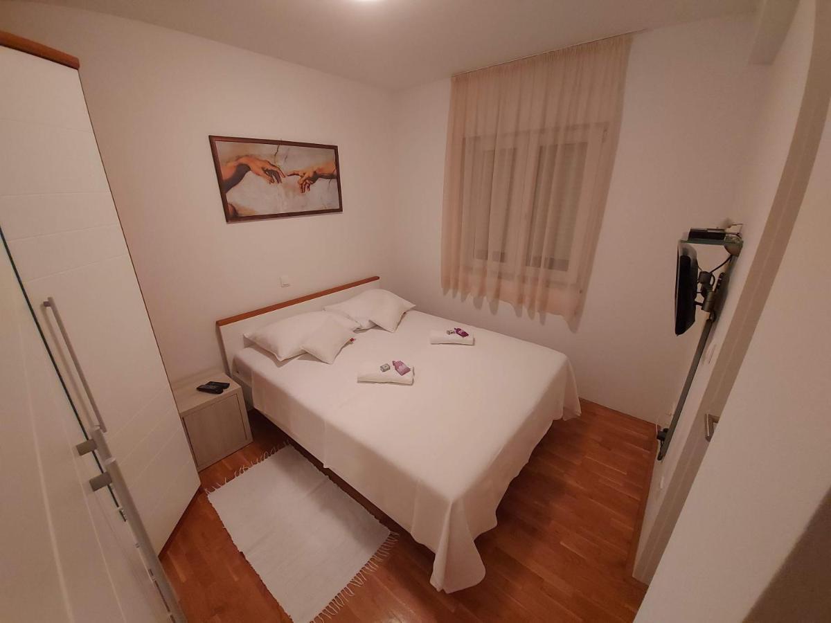 Appartamento Abbadessa Kaštela Esterno foto